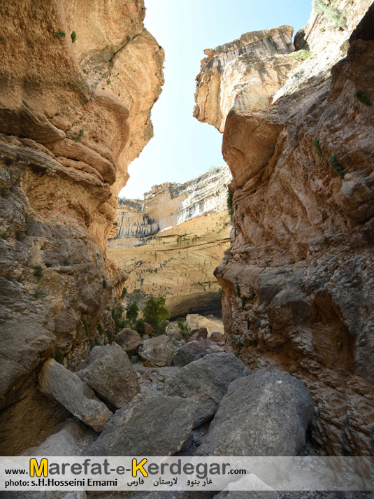 غارهای باستانی لارستان